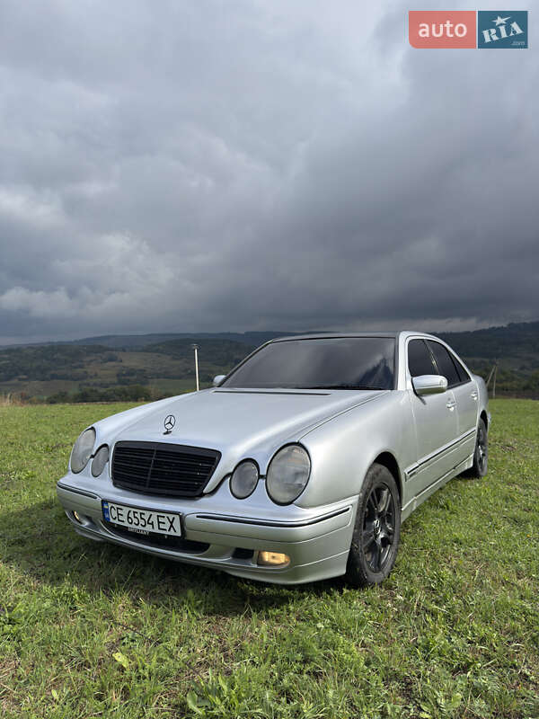 Седан Mercedes-Benz E-Class 2000 в Сторожинце