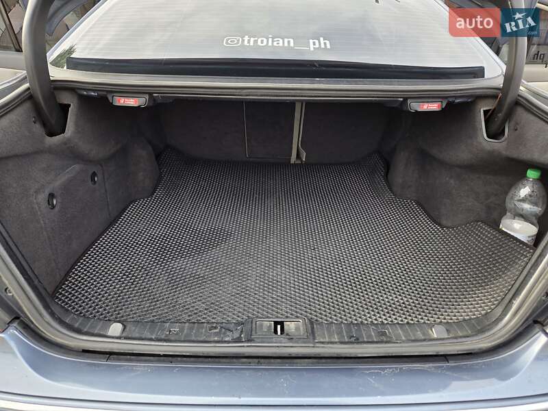 Седан Mercedes-Benz E-Class 2003 в Тернополі