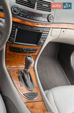 Седан Mercedes-Benz E-Class 2008 в 