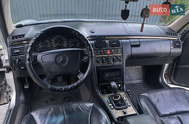 Седан Mercedes-Benz E-Class 1996 в 