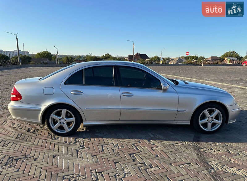 Седан Mercedes-Benz E-Class 2005 в Слов'янську