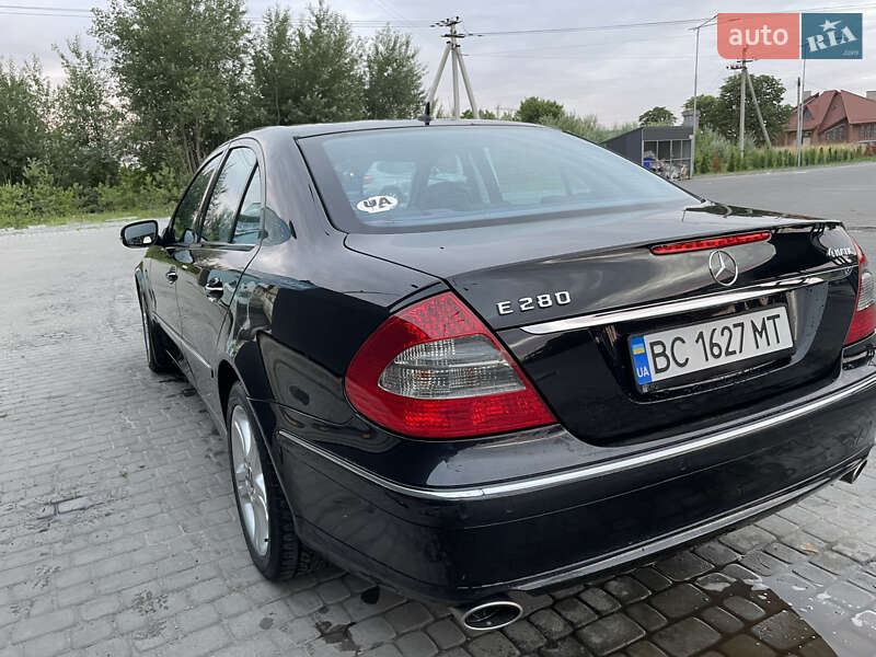 Седан Mercedes-Benz E-Class 2008 в Львові