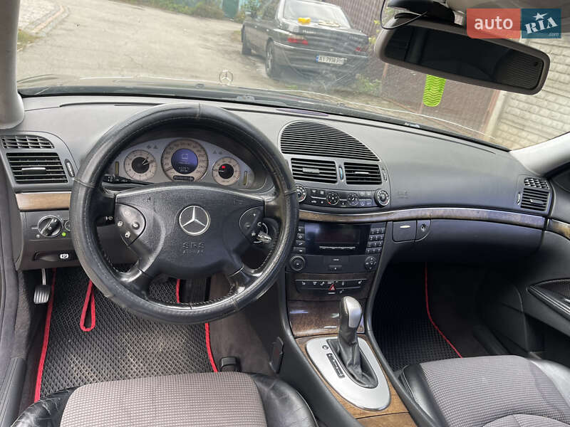 Седан Mercedes-Benz E-Class 2003 в Киеве