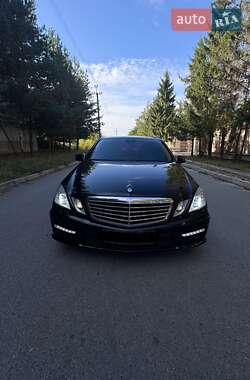 Седан Mercedes-Benz E-Class 2011 в 
