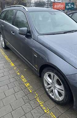 Универсал Mercedes-Benz E-Class 2011 в 