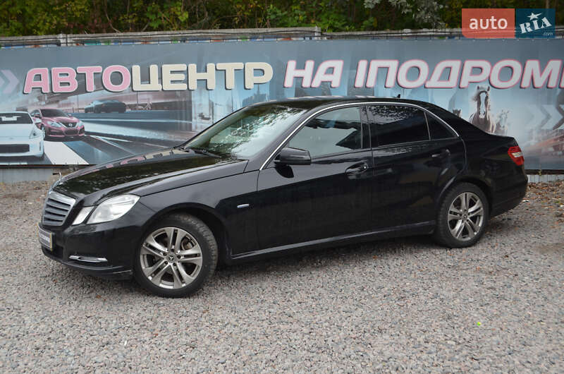 Седан Mercedes-Benz E-Class 2011 в Киеве