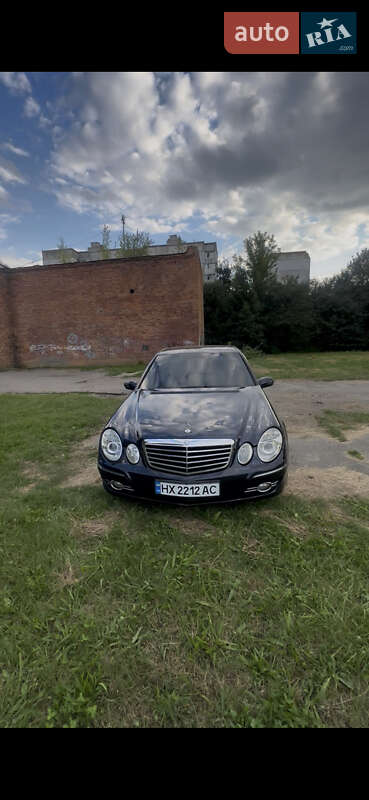 Седан Mercedes-Benz E-Class 2004 в Хмельницком
