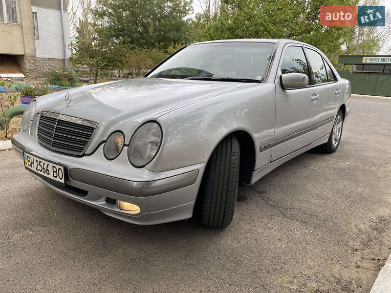Седан Mercedes-Benz E-Class 2000 в Белгороде-Днестровском