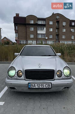 Седан Mercedes-Benz E-Class 1998 в Киеве
