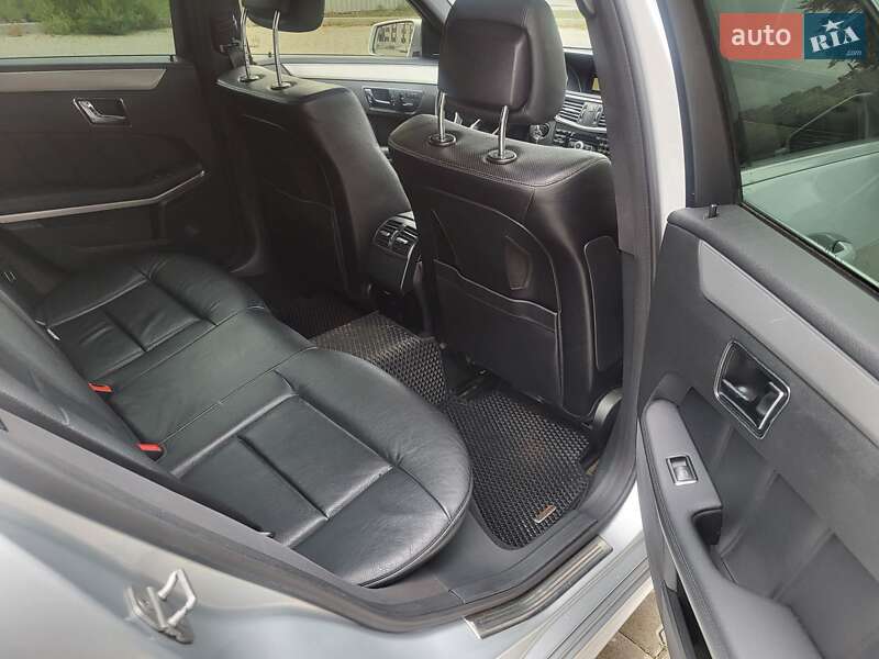 Універсал Mercedes-Benz E-Class 2011 в Києві