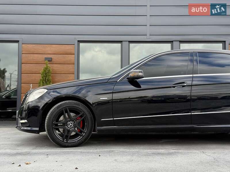 Седан Mercedes-Benz E-Class 2012 в Рівному