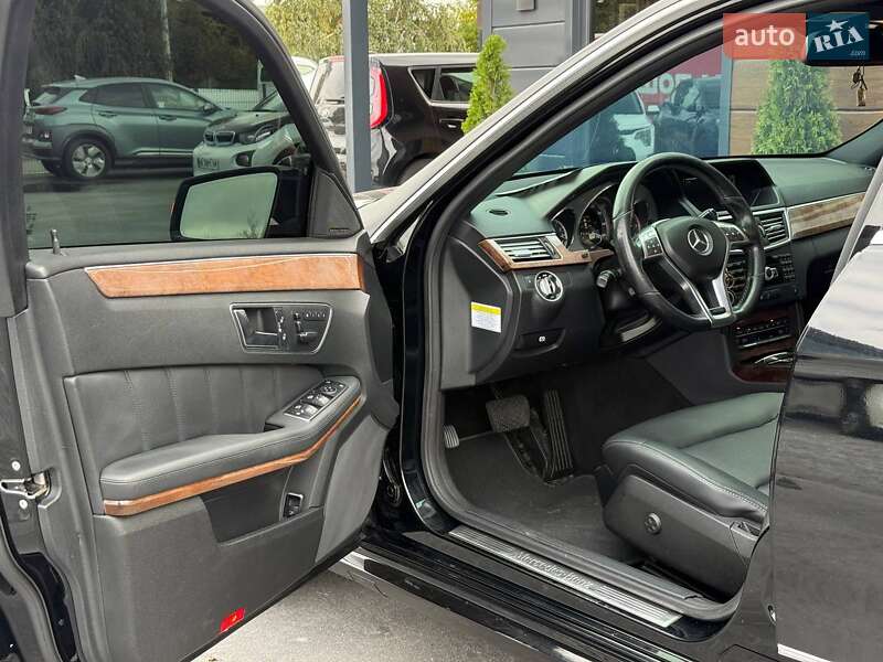 Седан Mercedes-Benz E-Class 2012 в Рівному