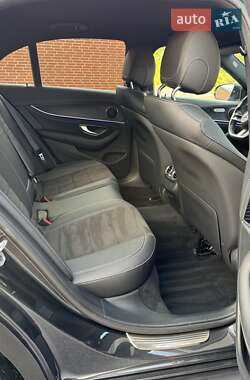 Седан Mercedes-Benz E-Class 2021 в 