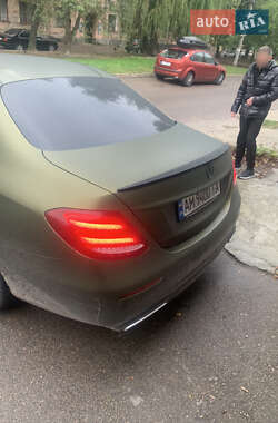 Седан Mercedes-Benz E-Class 2016 в 