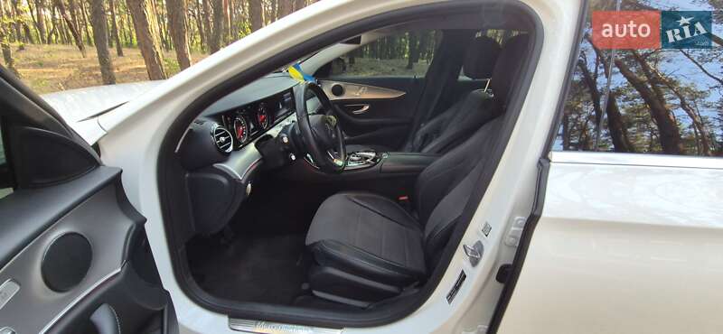 Седан Mercedes-Benz E-Class 2017 в Дніпрі