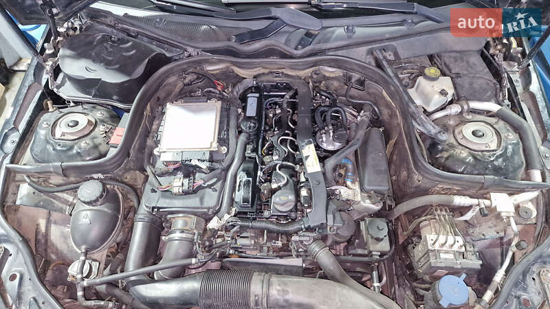 Седан Mercedes-Benz E-Class 2011 в Чернівцях фото 12 Седан Mercedes-Benz E-Class 2011 в Чернівцях