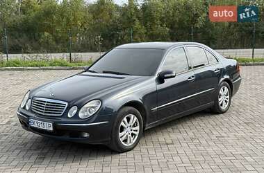Седан Mercedes-Benz E-Class 2005 в 