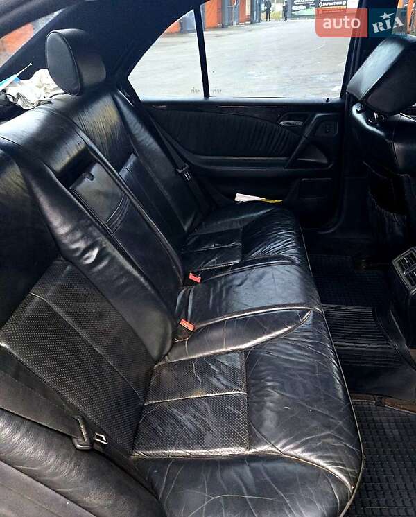 Седан Mercedes-Benz E-Class 1996 в Харкові