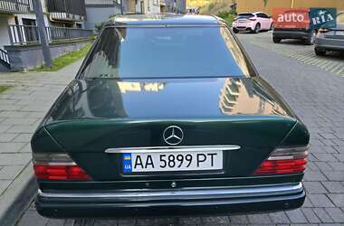 Седан Mercedes-Benz E-Class 1995 в 