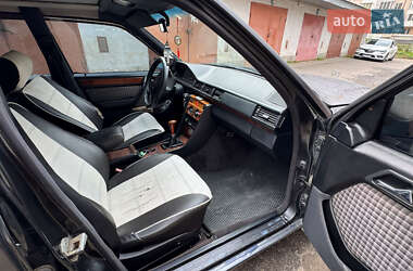 Седан Mercedes-Benz E-Class 1994 в 
