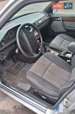 Универсал Mercedes-Benz E-Class 1995 в 
