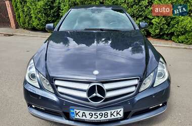 Купе Mercedes-Benz E-Class 2010 в 