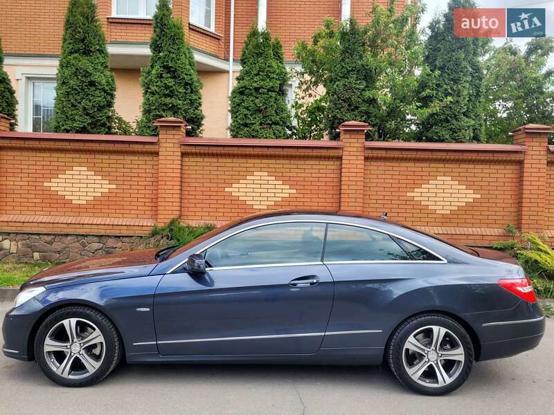 Купе Mercedes-Benz E-Class 2010 в Хмельницькому фото 20 Купе Mercedes-Benz E-Class 2010 в Хмельницькому