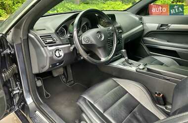 Купе Mercedes-Benz E-Class 2010 в 
