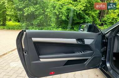 Купе Mercedes-Benz E-Class 2010 в 