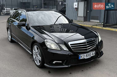 Седан Mercedes-Benz E-Class 2011 в 