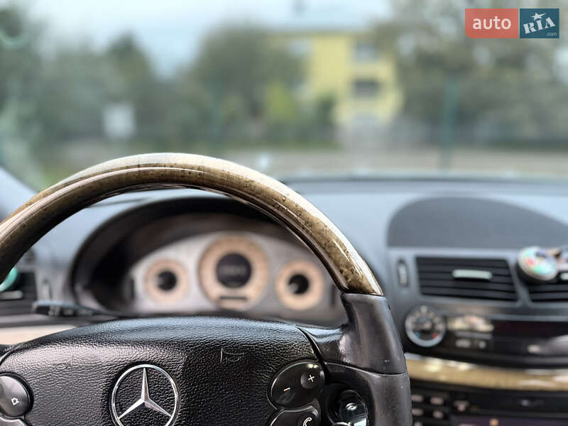Седан Mercedes-Benz E-Class 2008 в Черновцах