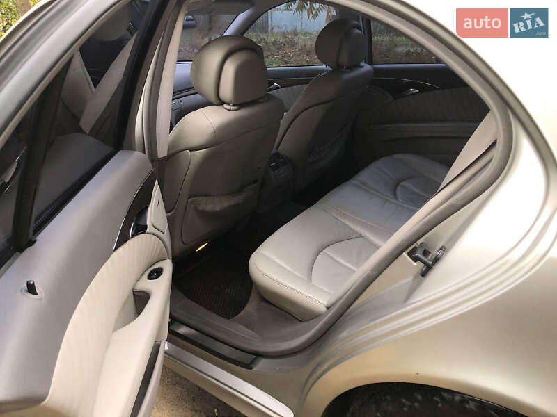 Седан Mercedes-Benz E-Class 2008 в Богодухове