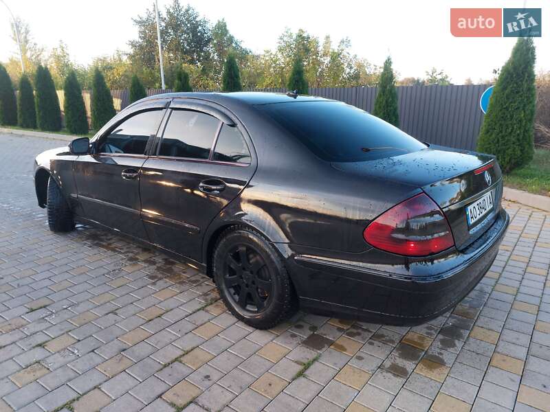 Седан Mercedes-Benz E-Class 2008 в Іршаві