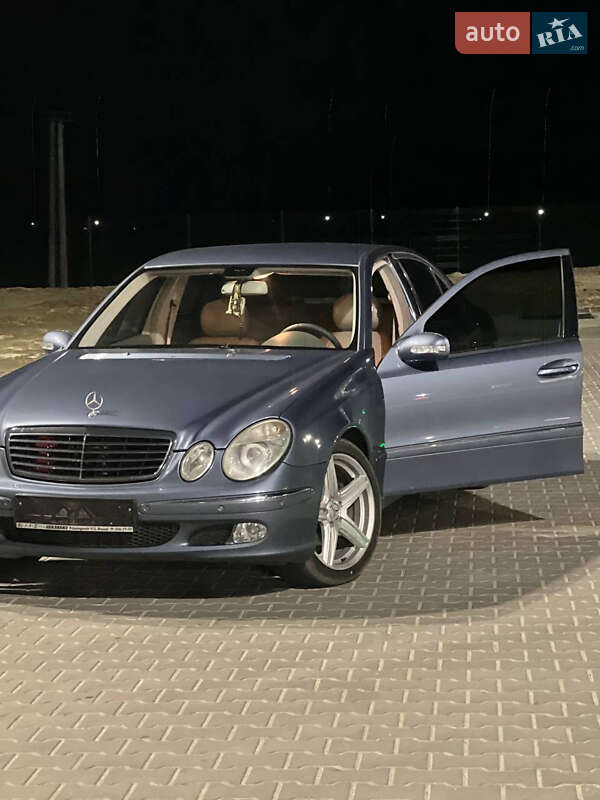 Седан Mercedes-Benz E-Class 2006 в Киеве