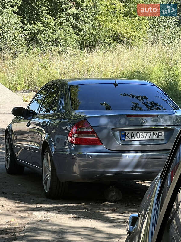Седан Mercedes-Benz E-Class 2006 в Киеве