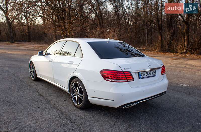 Седан Mercedes-Benz E-Class 2015 в Киеве