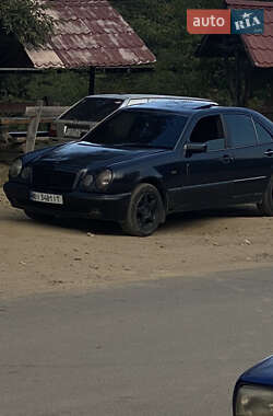 Седан Mercedes-Benz E-Class 1998 в Івано-Франківську