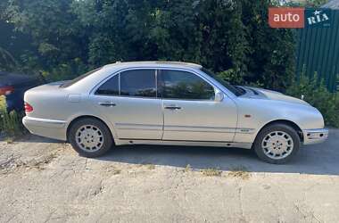 Седан Mercedes-Benz E-Class 1998 в 
