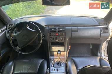 Седан Mercedes-Benz E-Class 1998 в 