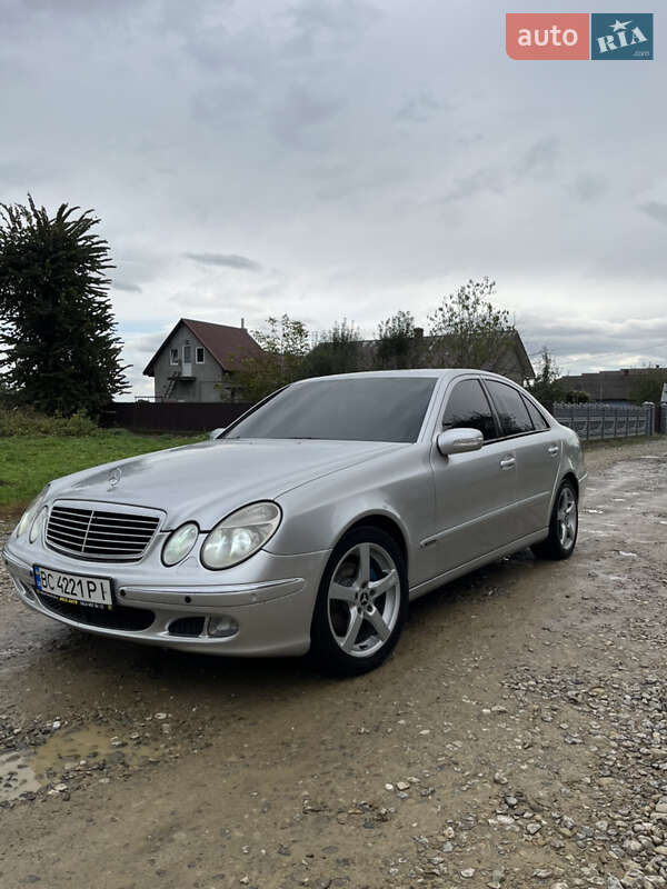 Mercedes-Benz E-Class 2005