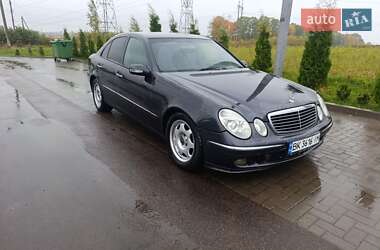 Седан Mercedes-Benz E-Class 2002 в Заре