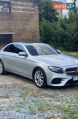 Седан Mercedes-Benz E-Class 2016 в Львові