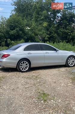 Седан Mercedes-Benz E-Class 2016 в  фото 17 Седан Mercedes-Benz E-Class 2016 в