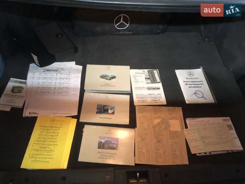 Седан Mercedes-Benz E-Class 2001 в Самборе