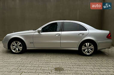 Седан Mercedes-Benz E-Class 2008 в 