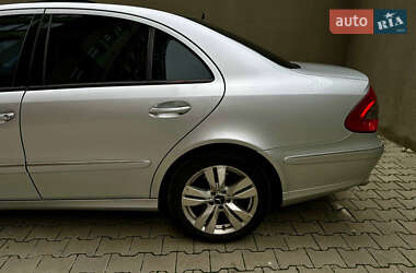 Седан Mercedes-Benz E-Class 2008 в 