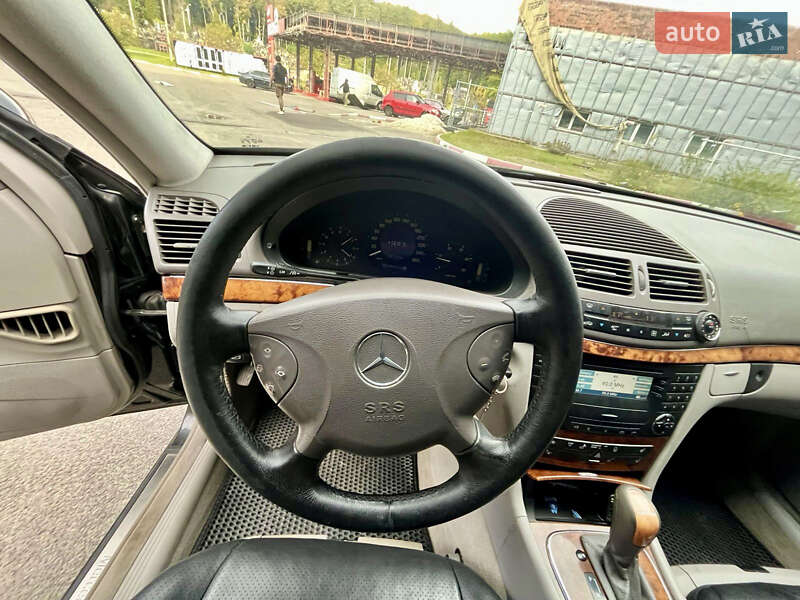 Седан Mercedes-Benz E-Class 2003 в Львове