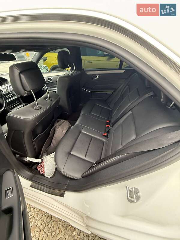 Седан Mercedes-Benz E-Class 2014 в Івано-Франківську