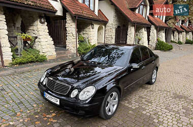 Седан Mercedes-Benz E-Class 2004 в 