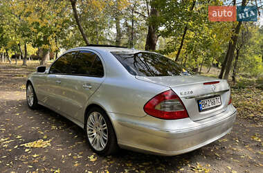 Седан Mercedes-Benz E-Class 2008 в 